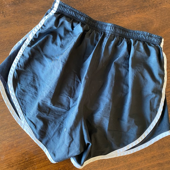 Nike Dri-Fit Shorts - Picture 2 of 3